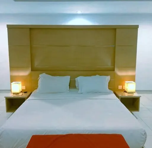 Brightup Side Villa Sanur (Bali)